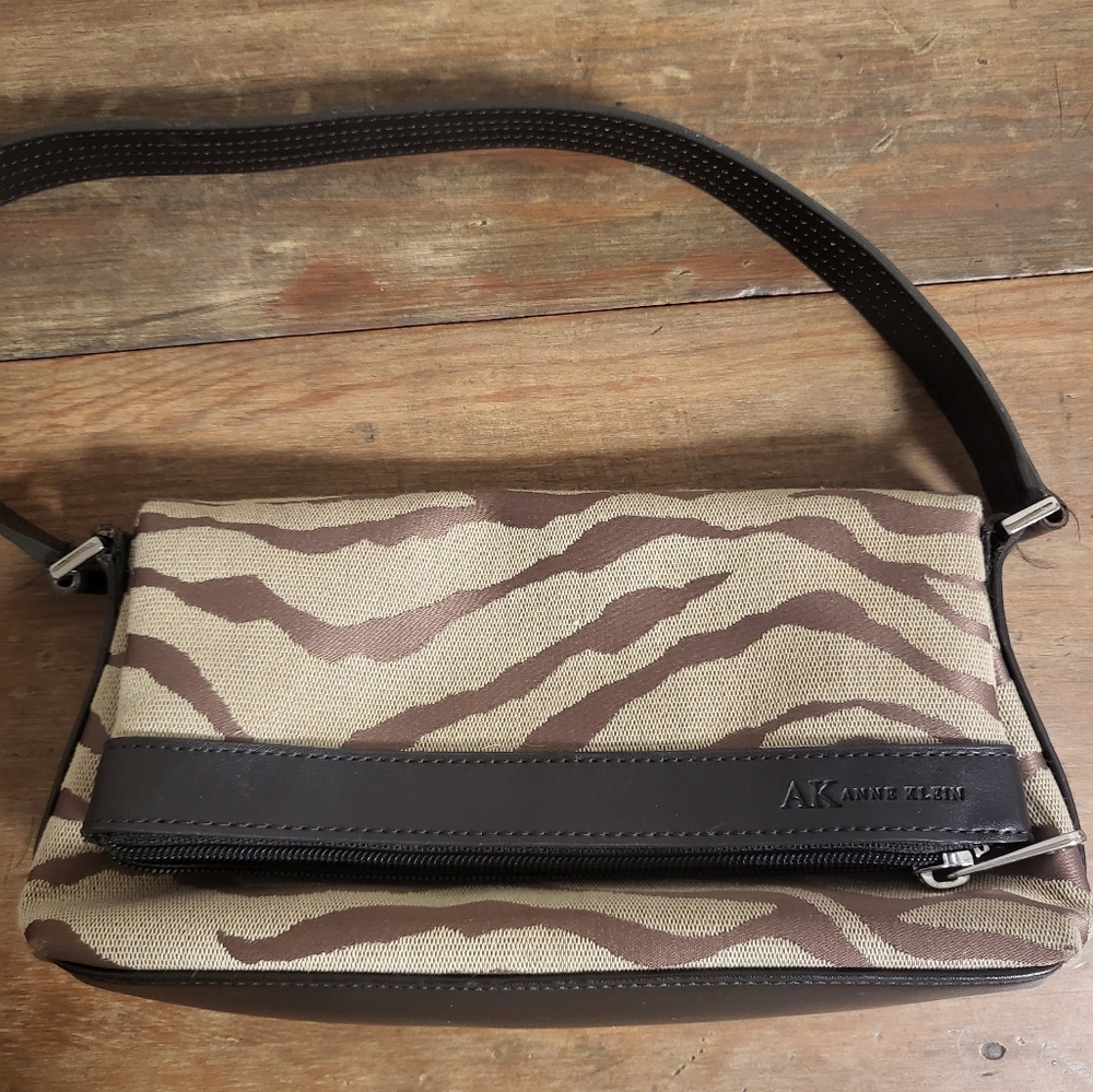 Anne Klein zebra print foldable handbag - Picture 5 of 5